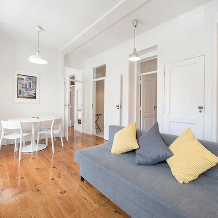 Cozy Apartment With Castel View Lisbon Luaran gambar