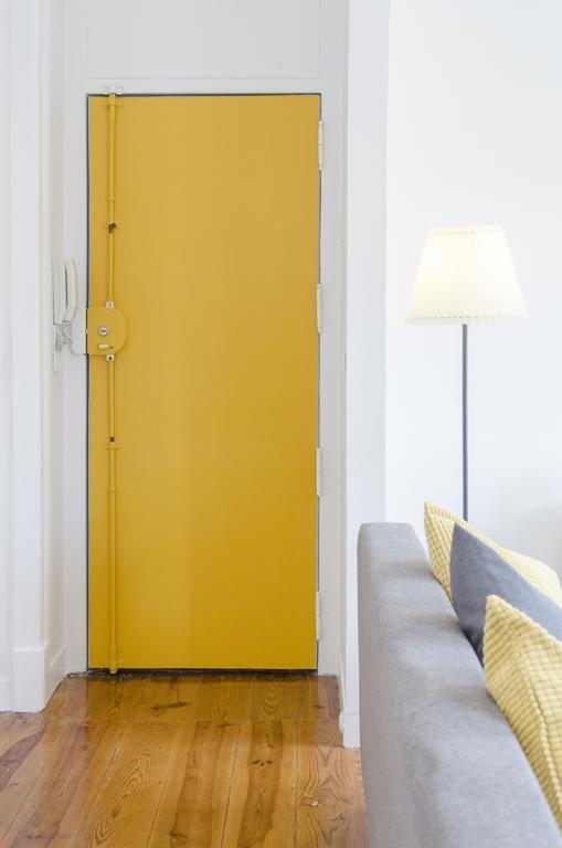 Cozy Apartment With Castel View Lisbon Luaran gambar