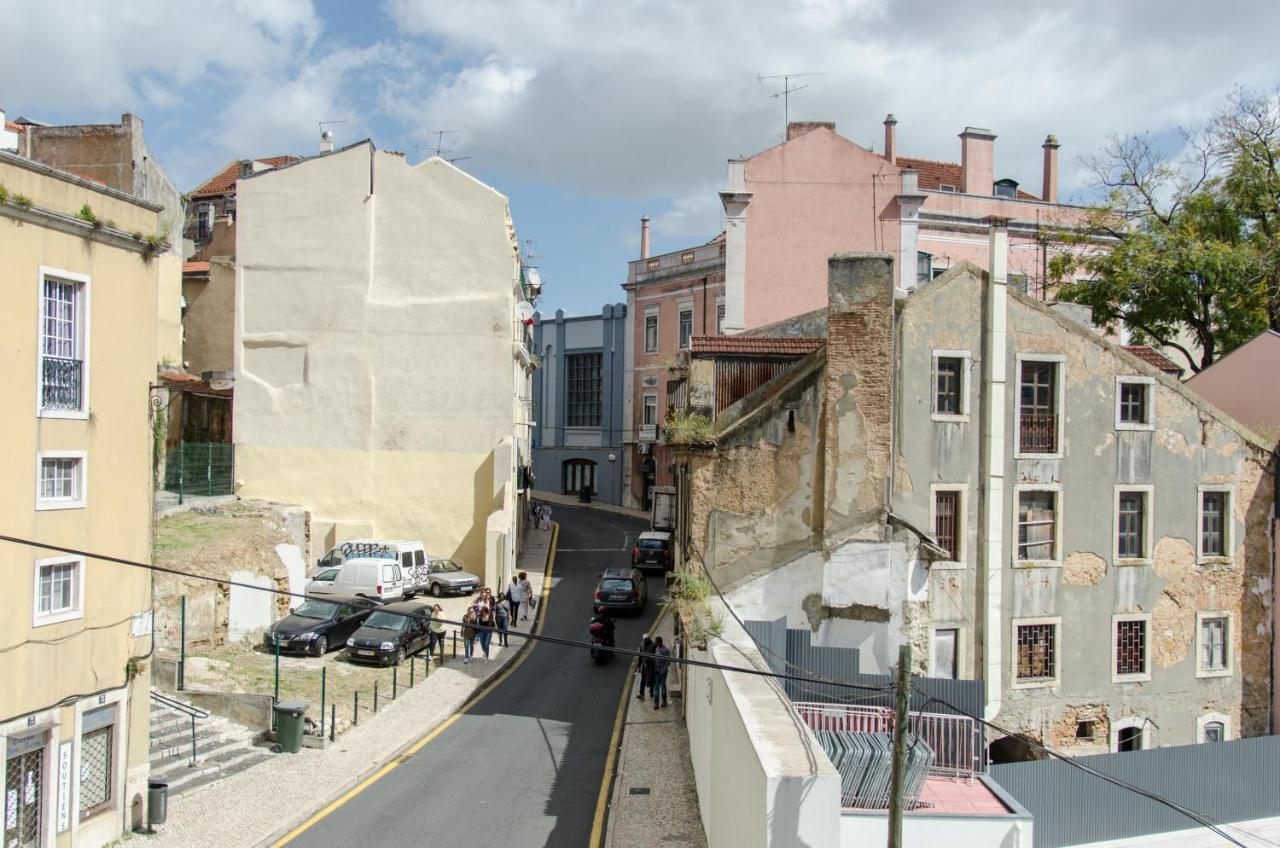 Cozy Apartment With Castel View Lisbon Luaran gambar