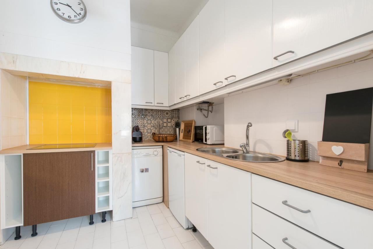 Cozy Apartment With Castel View Lisbon Luaran gambar