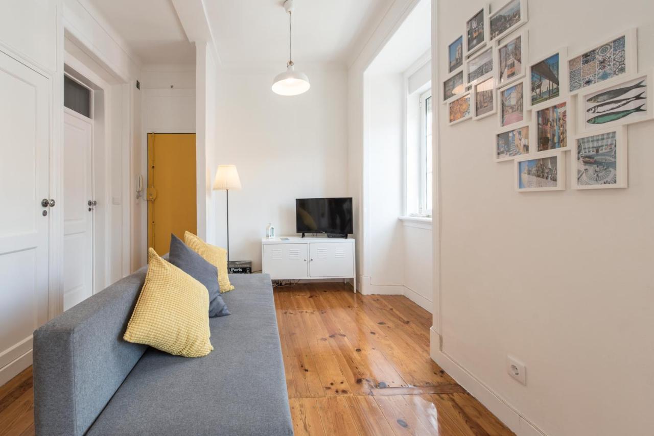 Cozy Apartment With Castel View Lisbon Luaran gambar