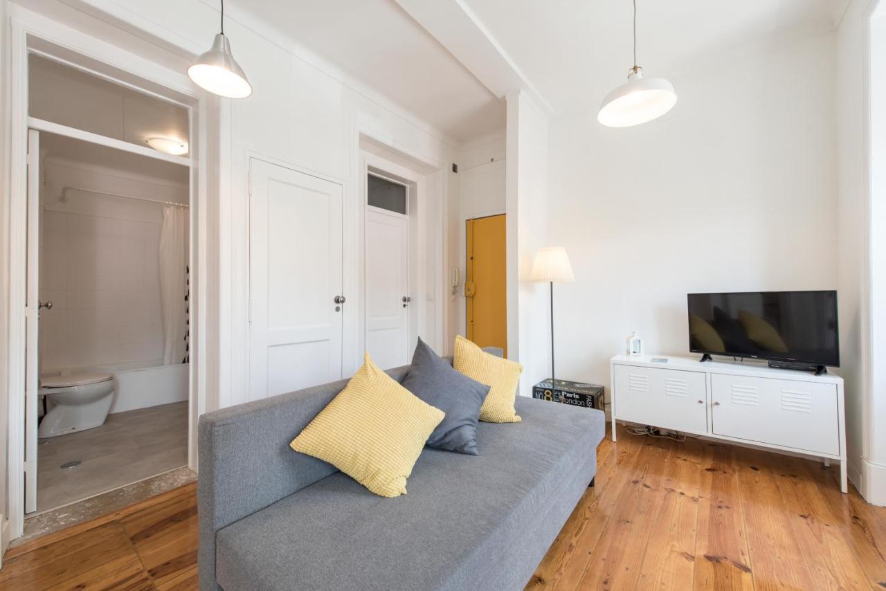 Cozy Apartment With Castel View Lisbon Luaran gambar